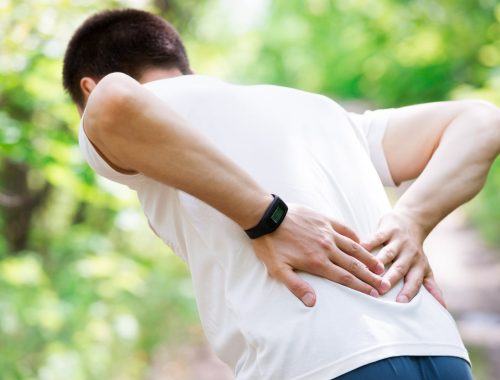 toute-douleur-chronique-du-dos-doit-etre-prise-au-serieux-illustration-adobe-stock-1649768194